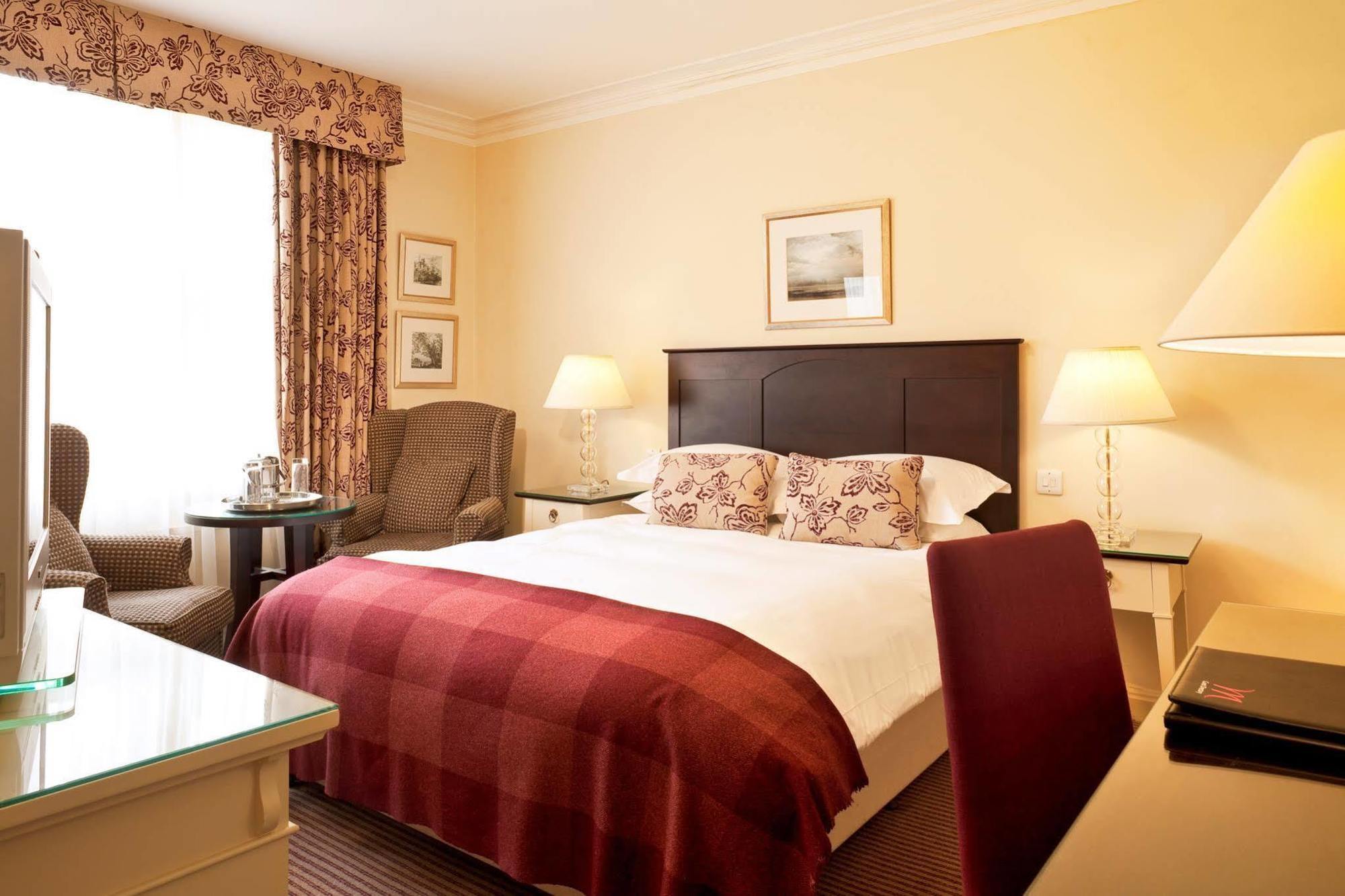 Mercure Eastgate 4*